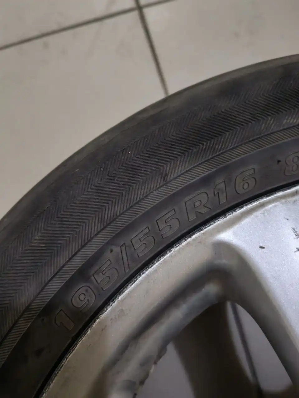 Продажа колеса 195/55/R16 - Колеса и диски (Запчасти) в Иркутск