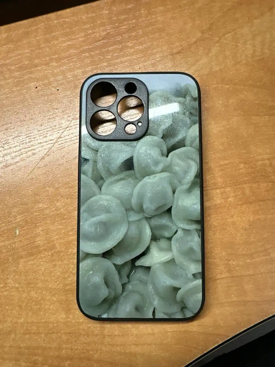 Чехол на iPhone 13 Pro