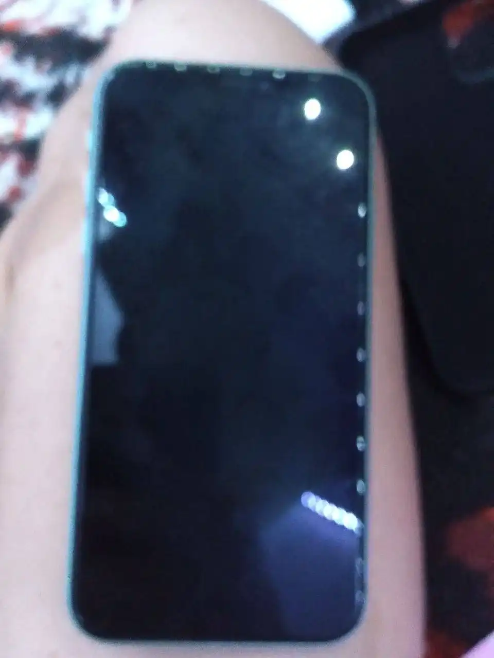 Обмен iPhone 11 на другой iPhone с чехлами