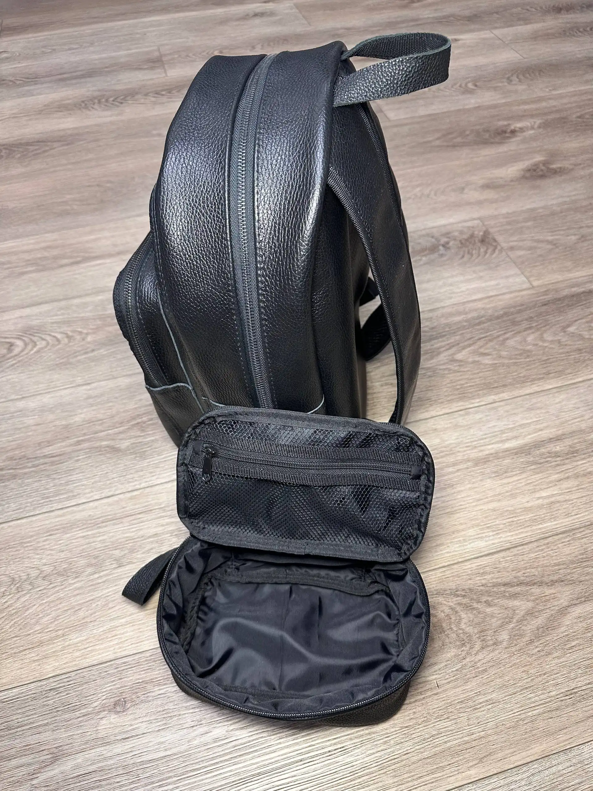 Мужской кожаный рюкзак с косметичкой - Рюкзаки (Одежда) в ИРКУТСК