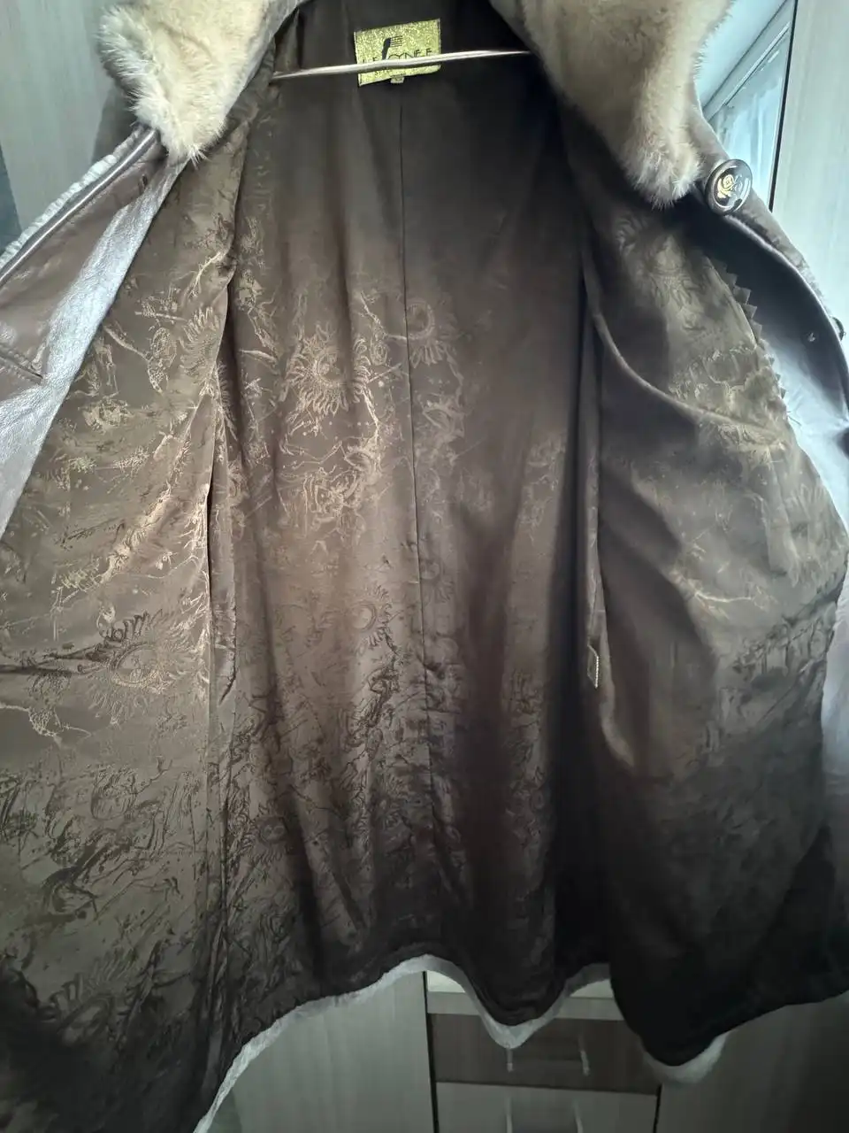 Мутоновая шуба с норковым воротником, размер 54 - Верхняя одежда (Одежда) в ИРКУТСК