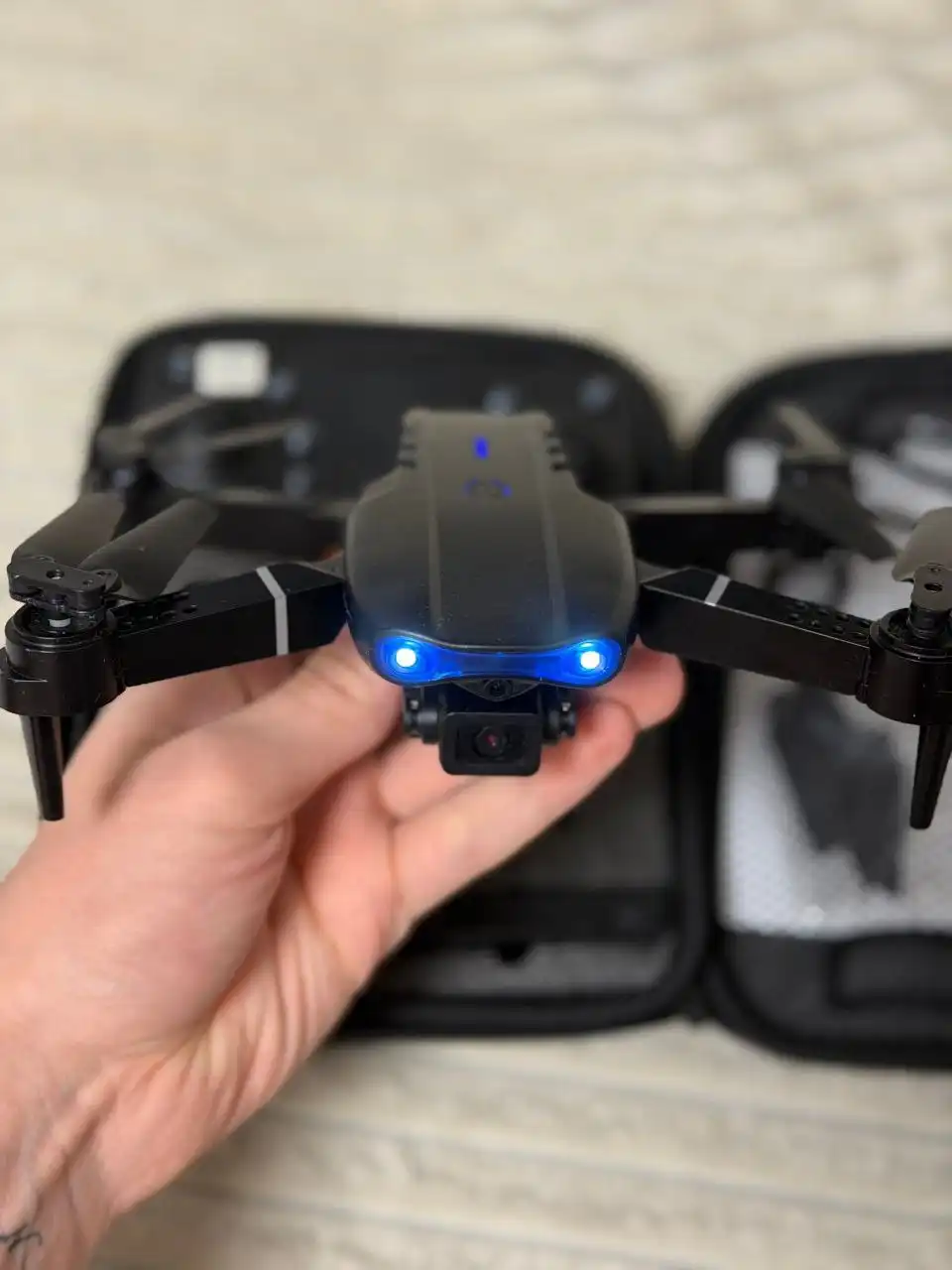 Продам дрон с двумя камерами в комплекте - Дроны (Электроника) в Иркутск