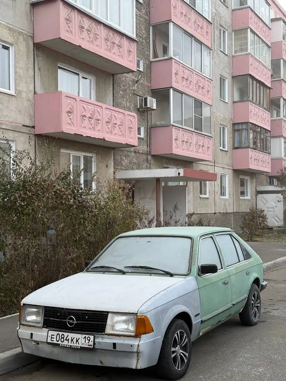 Opel Kadett 1.3S 75лс