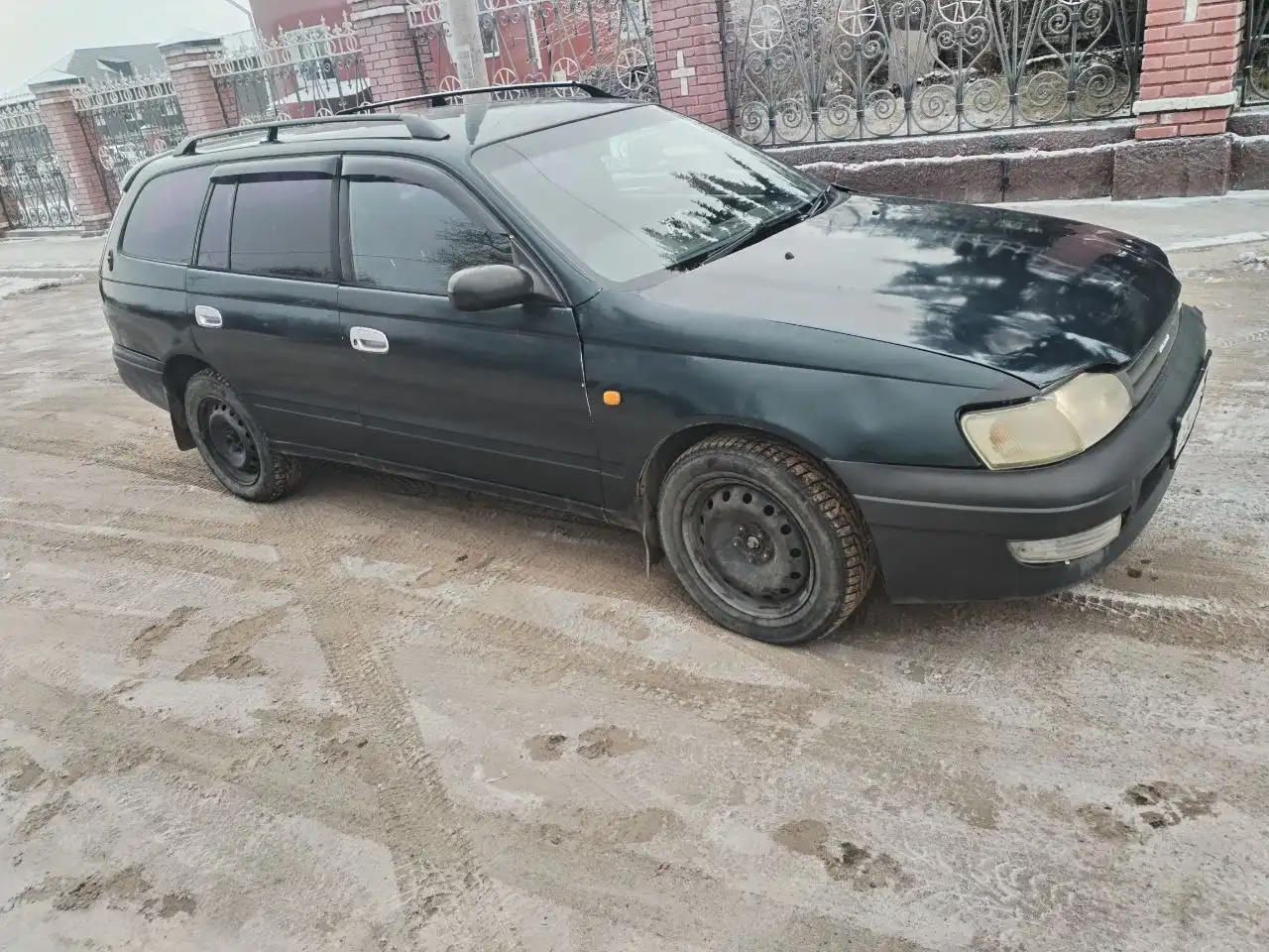 Продажа автомобиля 1996 года 2.0 л 4WD
