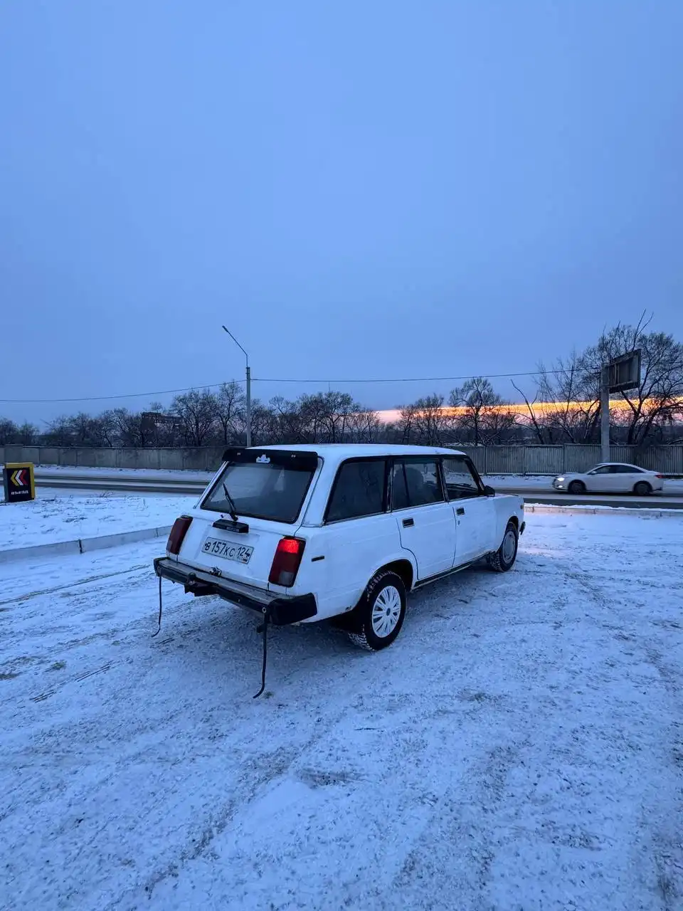 Продается автомобиль 2003 года выпуска