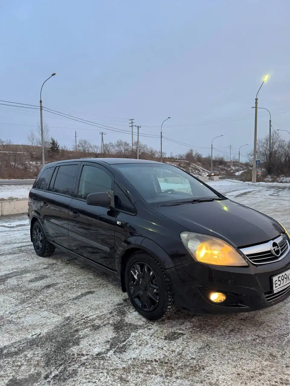 Продается OPEL ZAFIRA 2010 года в хорошем состоянии