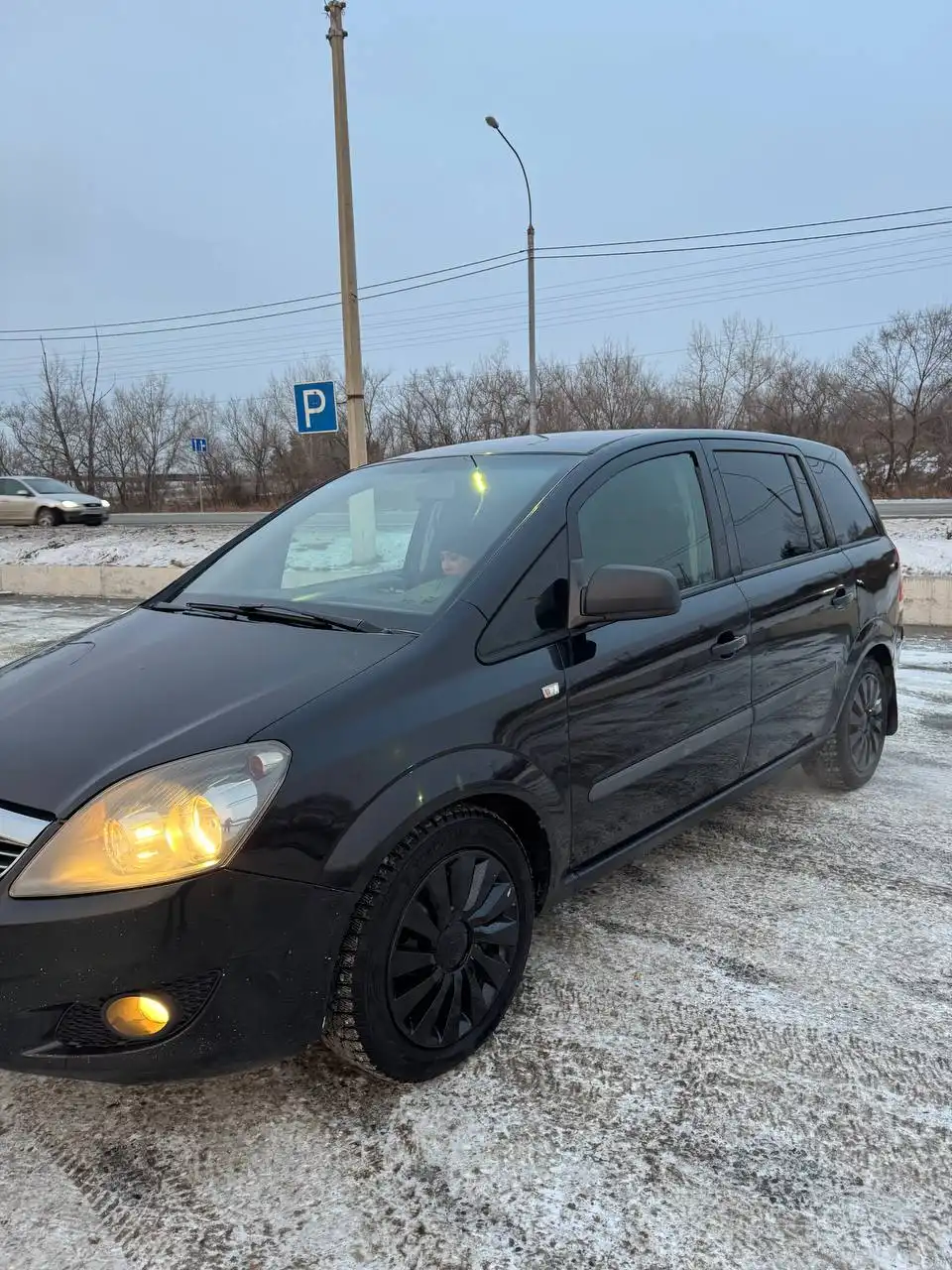 Продается OPEL ZAFIRA 2010 года в хорошем состоянии