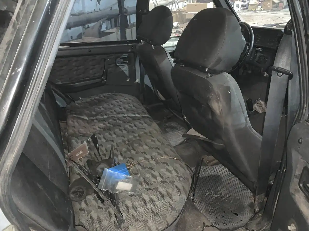 Продам автомобиль без тормозов с летней резиной - Авто в Абакан