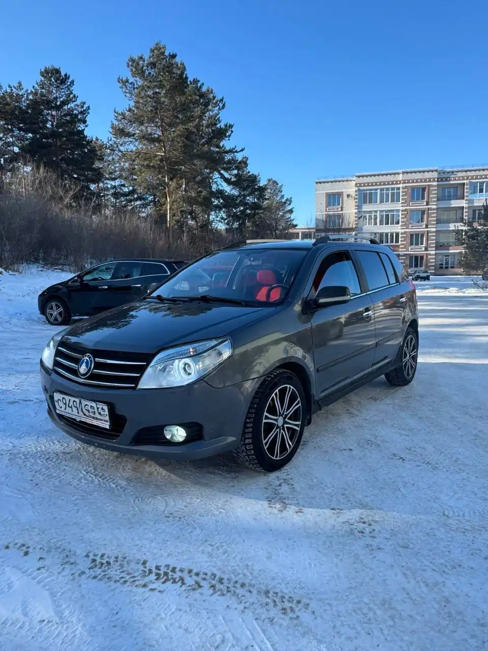 ДЖЕЛИ МК КРОСС 2015 года в идеальном состоянии - Внедорожники/кроссоверы (Авто) в Абакан