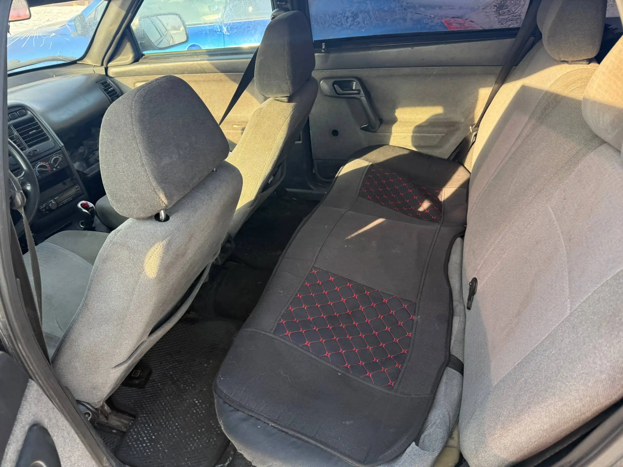 Продам автомобиль 2008 года с неисправной коробкой передач - Авто в Абакан