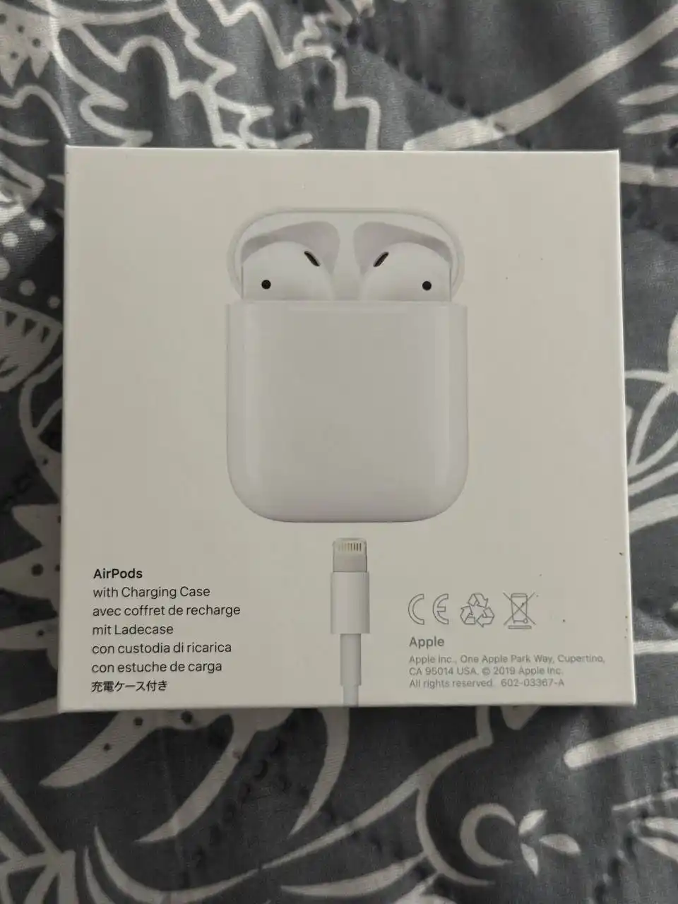 Продам наушники аэрподс оригинал