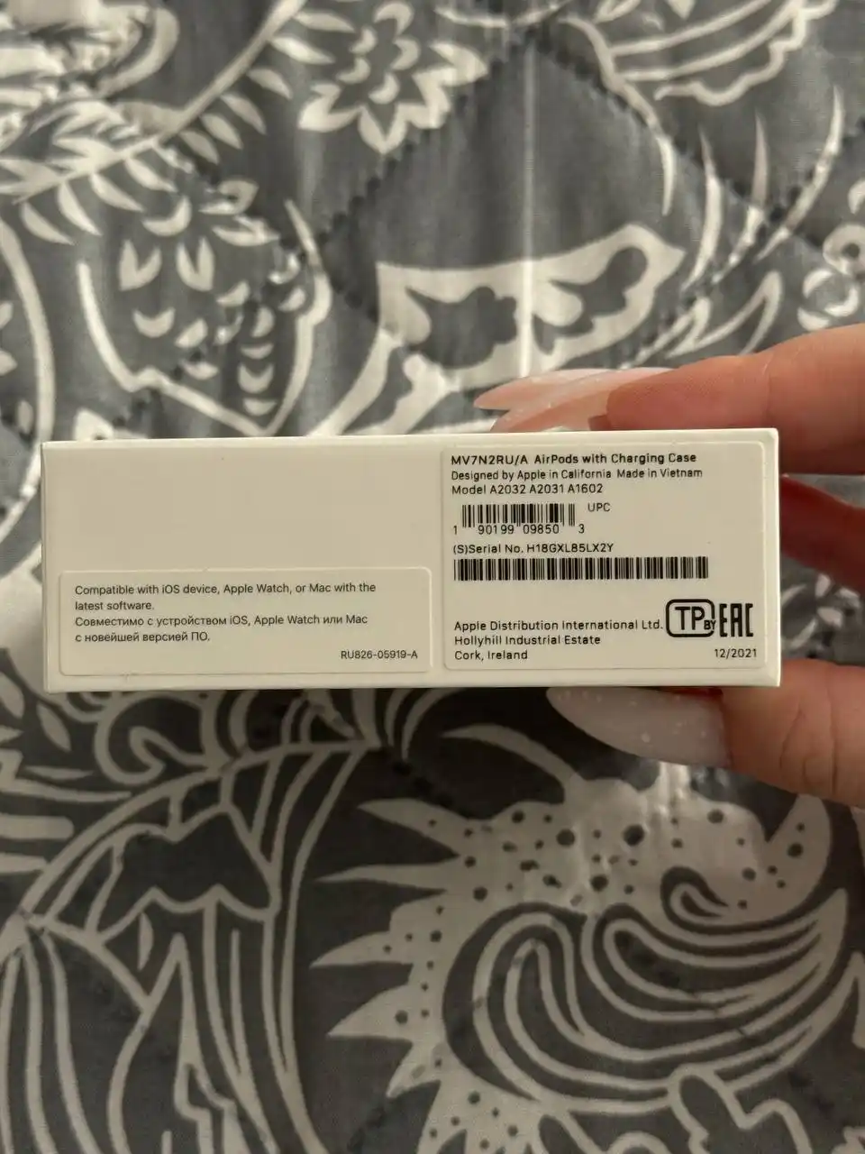 Продам наушники аэрподс оригинал