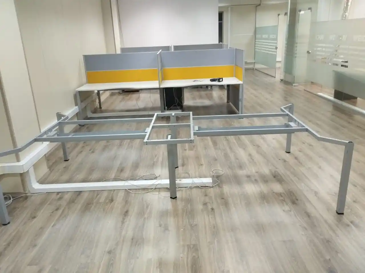 Продам переговорные столы для open space