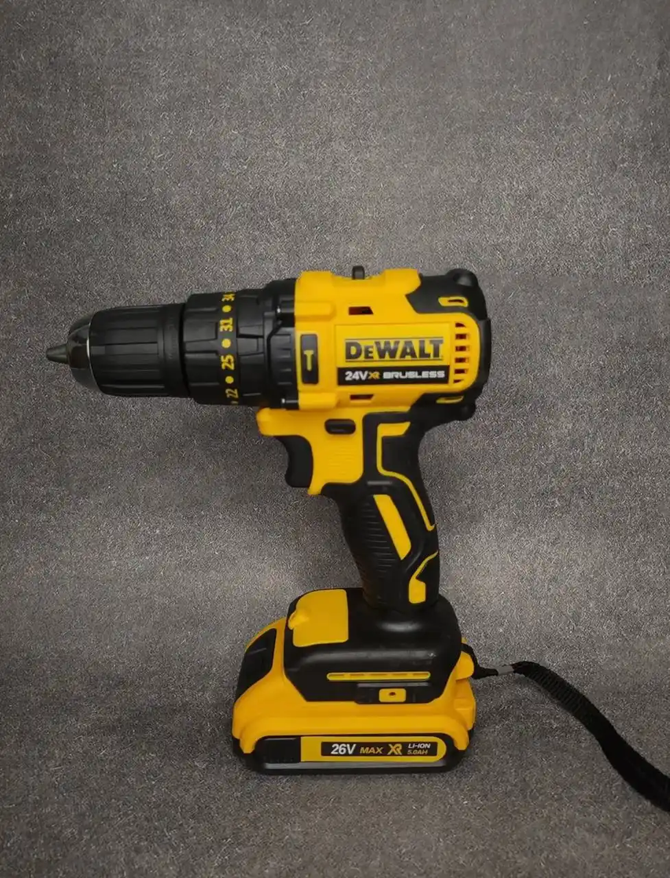 Шуруповерт Dewalt