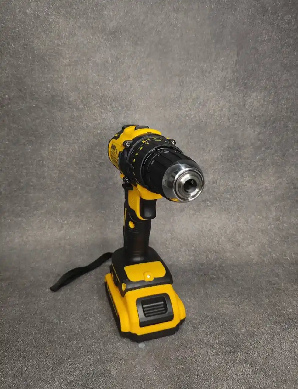 Шуруповерт Dewalt