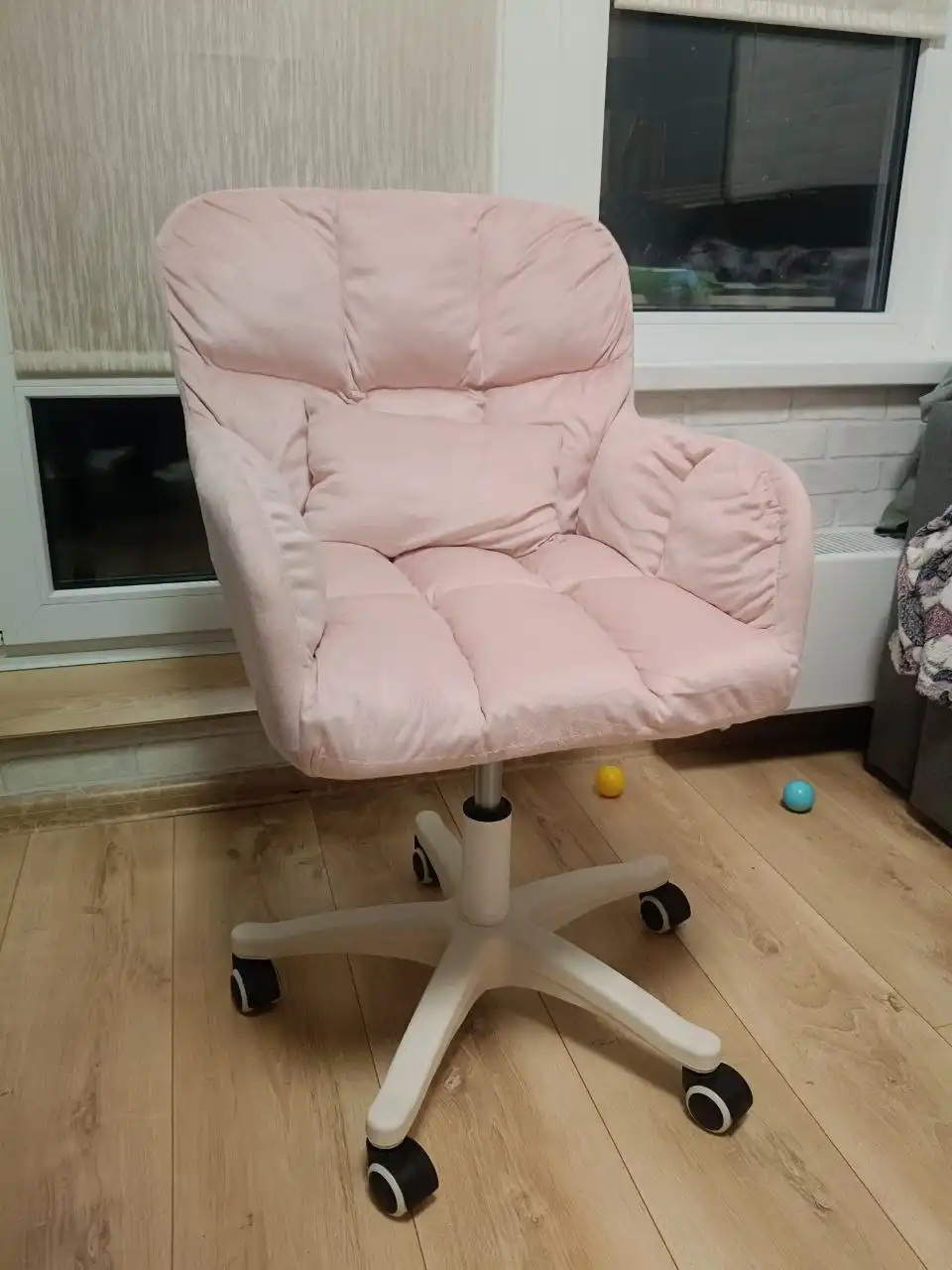 Новое детское компьютерное кресло