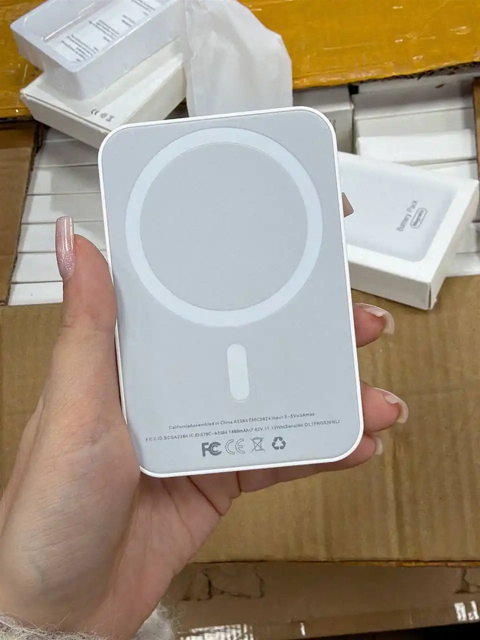 Магнитный аккумулятор MagSafe