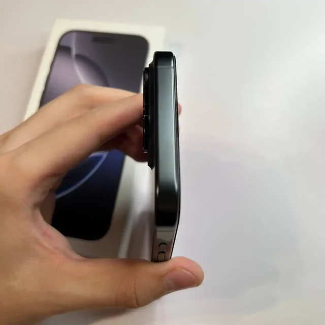 Продам iPhone 16 Pro Max 256 GB Black Titanium - Электроника в Москва