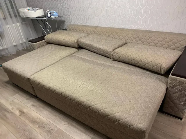 Продам угловой диван серого цвета с механизмом еврокнижка - Для дома и дачи в Москва