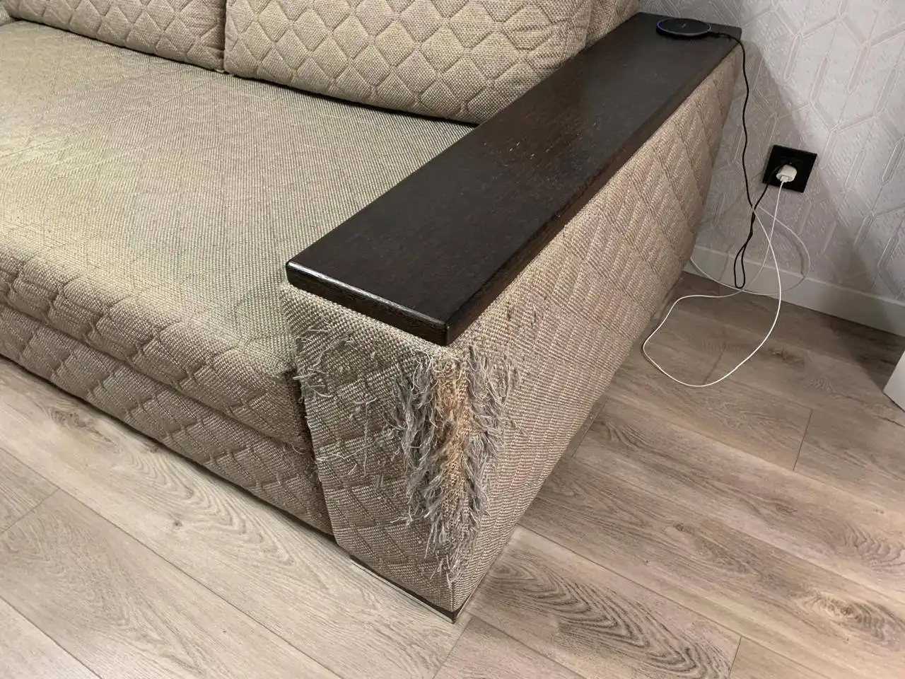 Продам угловой диван серого цвета с механизмом еврокнижка