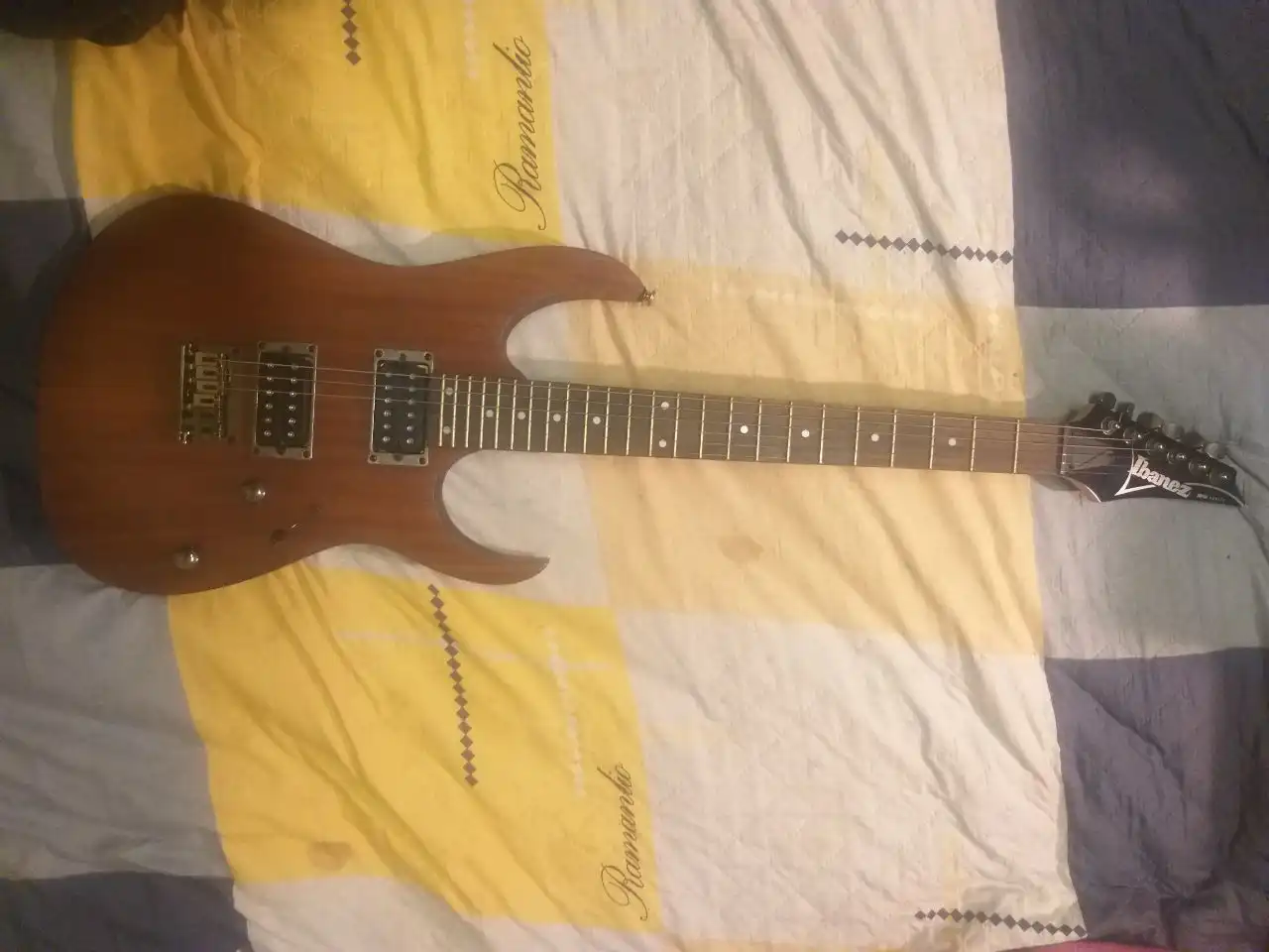 Продам гитару Ibanez 421