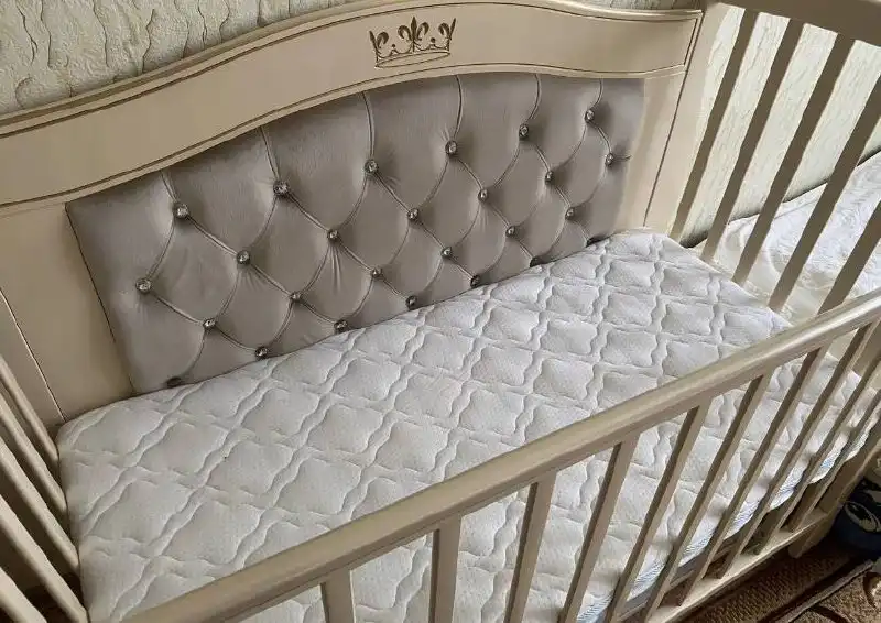 Продажа детской кроватки фирмы «Лель» в бежевом цвете