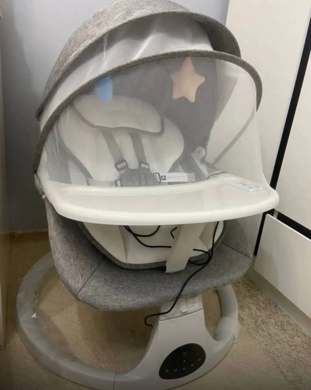 Детская качалка с Bluetooth, пультом управления и встроенными мелодиями