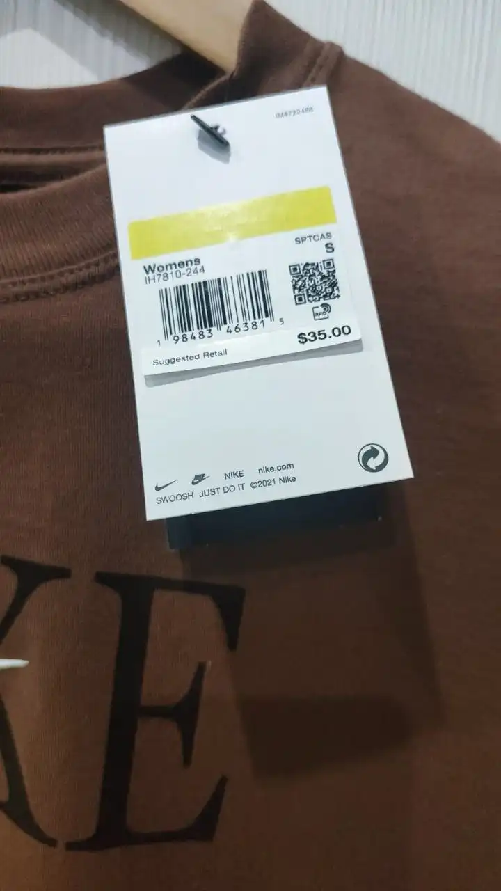 Продажа новой футболки Nike размер 42 (s)