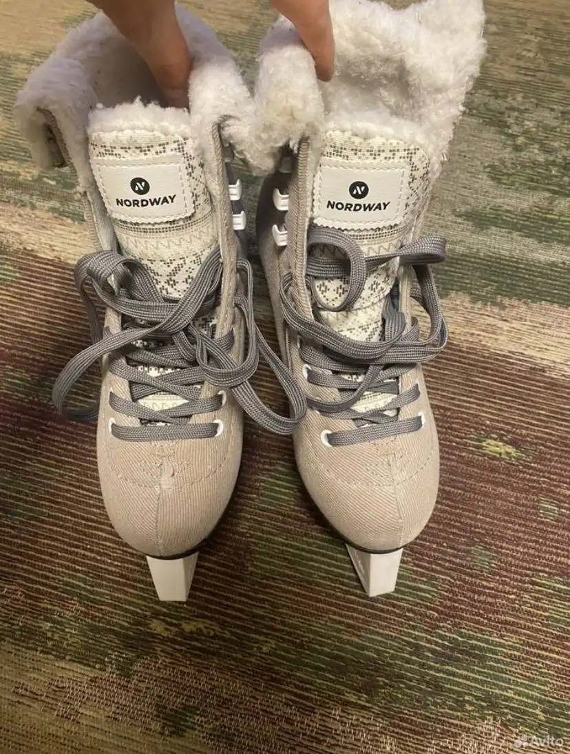 Коньки женские б/у 35 размер