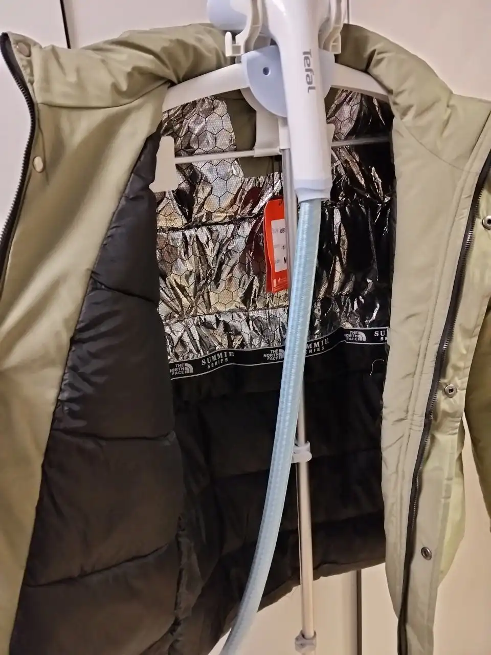 Продажа новых парок The North Face и Kappa