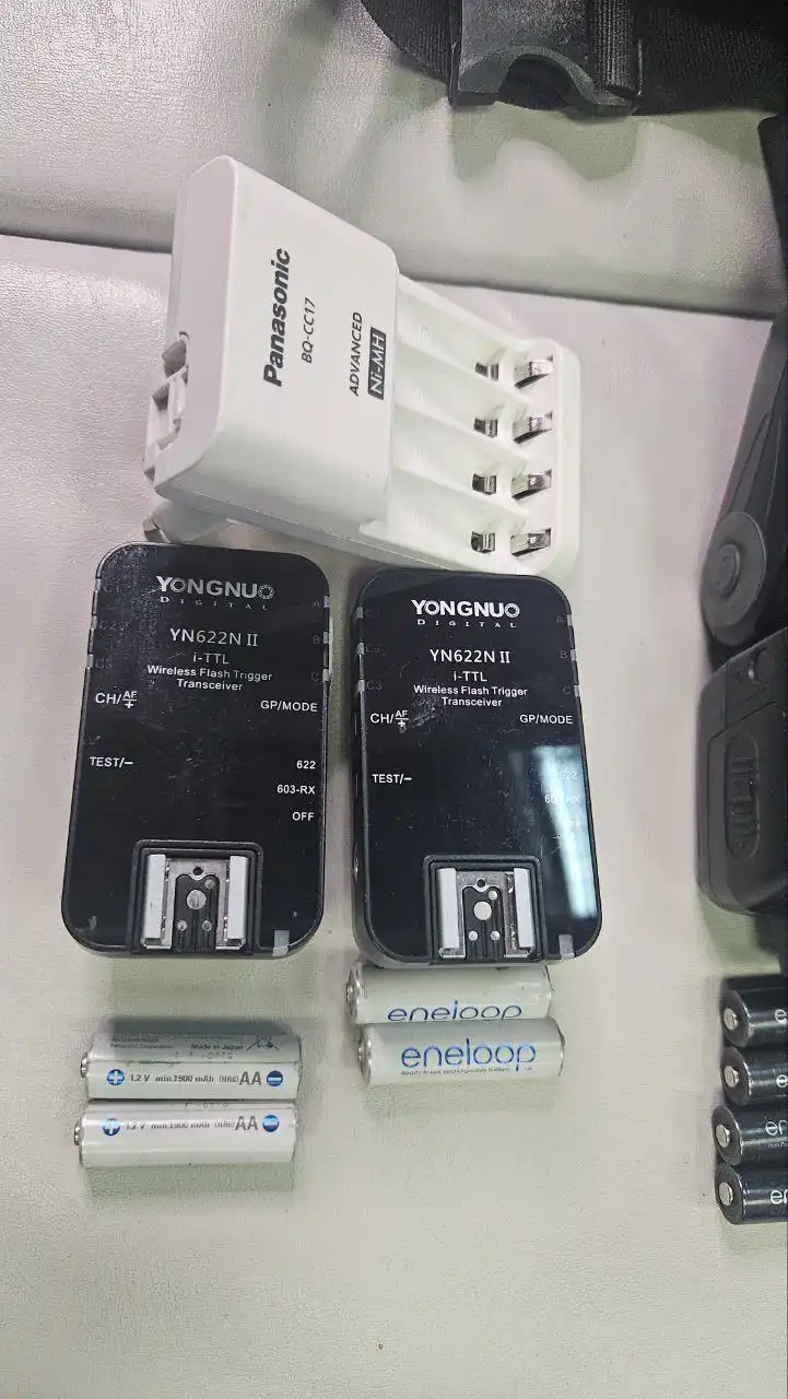 Продам зеркальный фотоаппарат Nikon d850 с комплектом аксессуаров