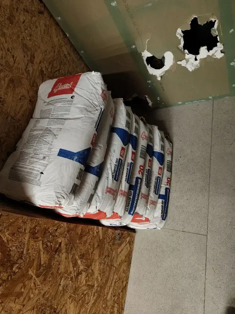 Наливной пол самовыравнивающийся 8 мешков - Растения в Москва