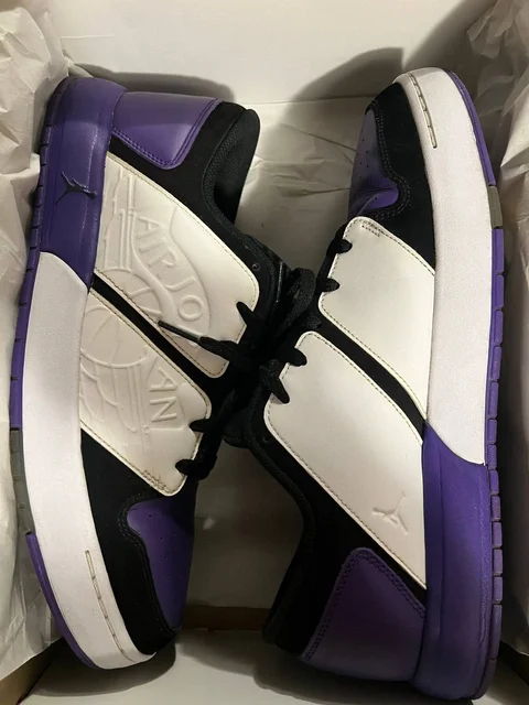 Наушники, белье и кроссовки - Светильники в Москва