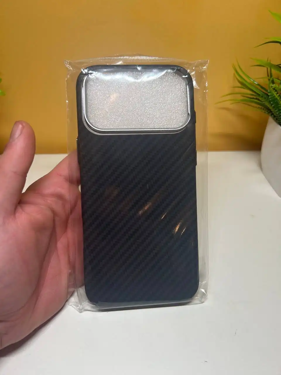 Чехол на iPhone 17 Pro Max новый - Аксессуары для телефонов (Электроника) в Москва