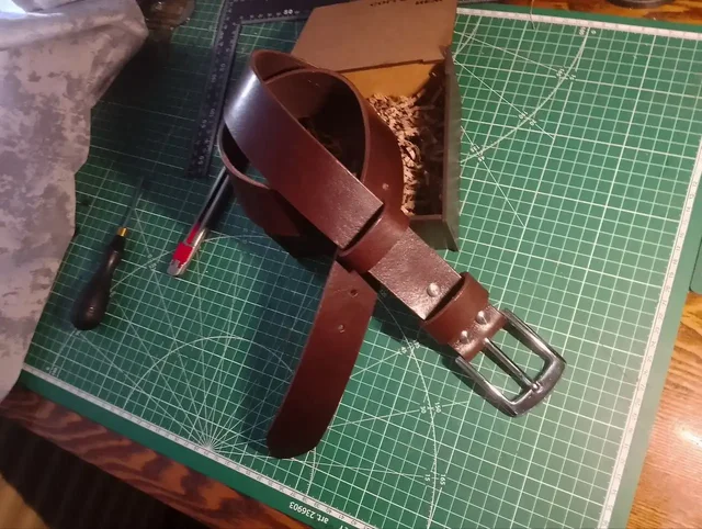 Кожаный ремень ручной работы из итальянской натуральной кожи - Спортивная одежда и обувь в Москва