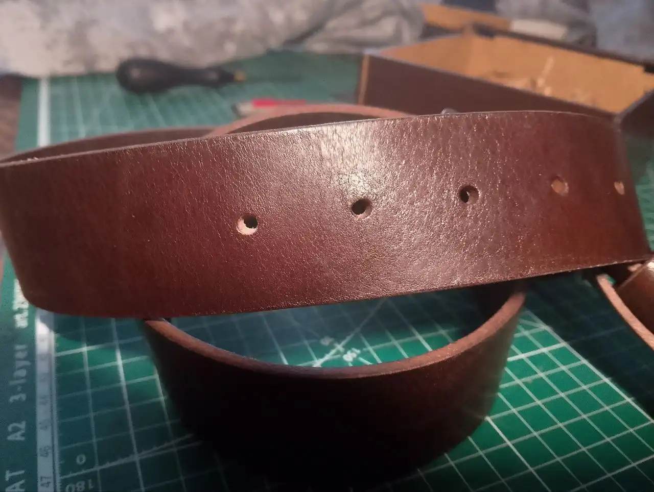 Кожаный ремень ручной работы из итальянской натуральной кожи - Аксессуары (Одежда) в Москва