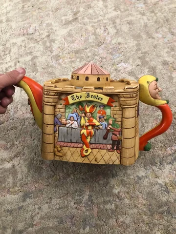 Продам английский чайник 2011 года - Барахолка в Москва