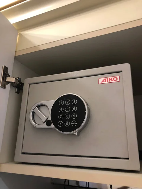 Продам сейф - Барахолка в Москва