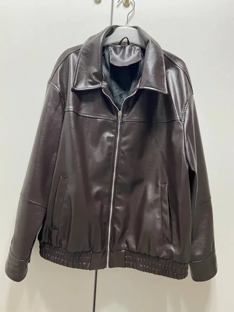 Кожаный бомбер оверсайз размер М - Верхняя одежда в Москва