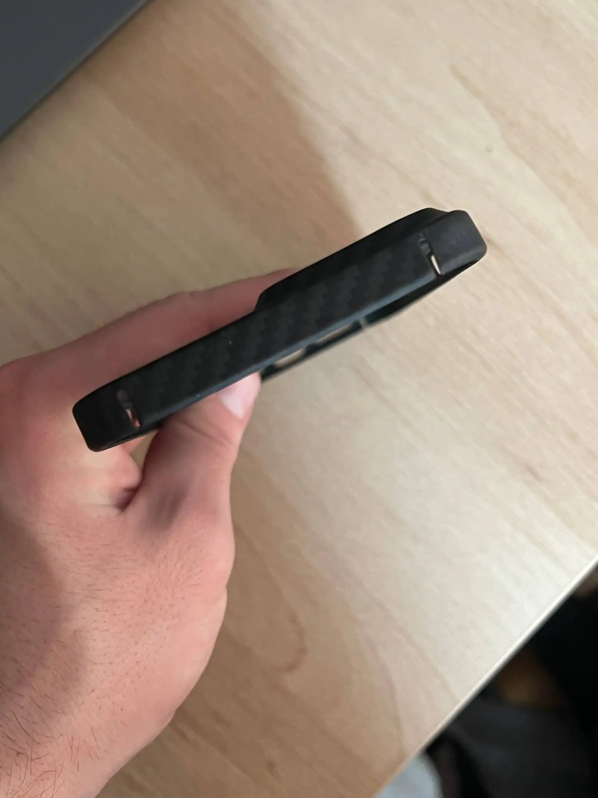 Продам карбон чехол на Iphone 13 Pro Max - Аксессуары для телефонов (Электроника) в Москва