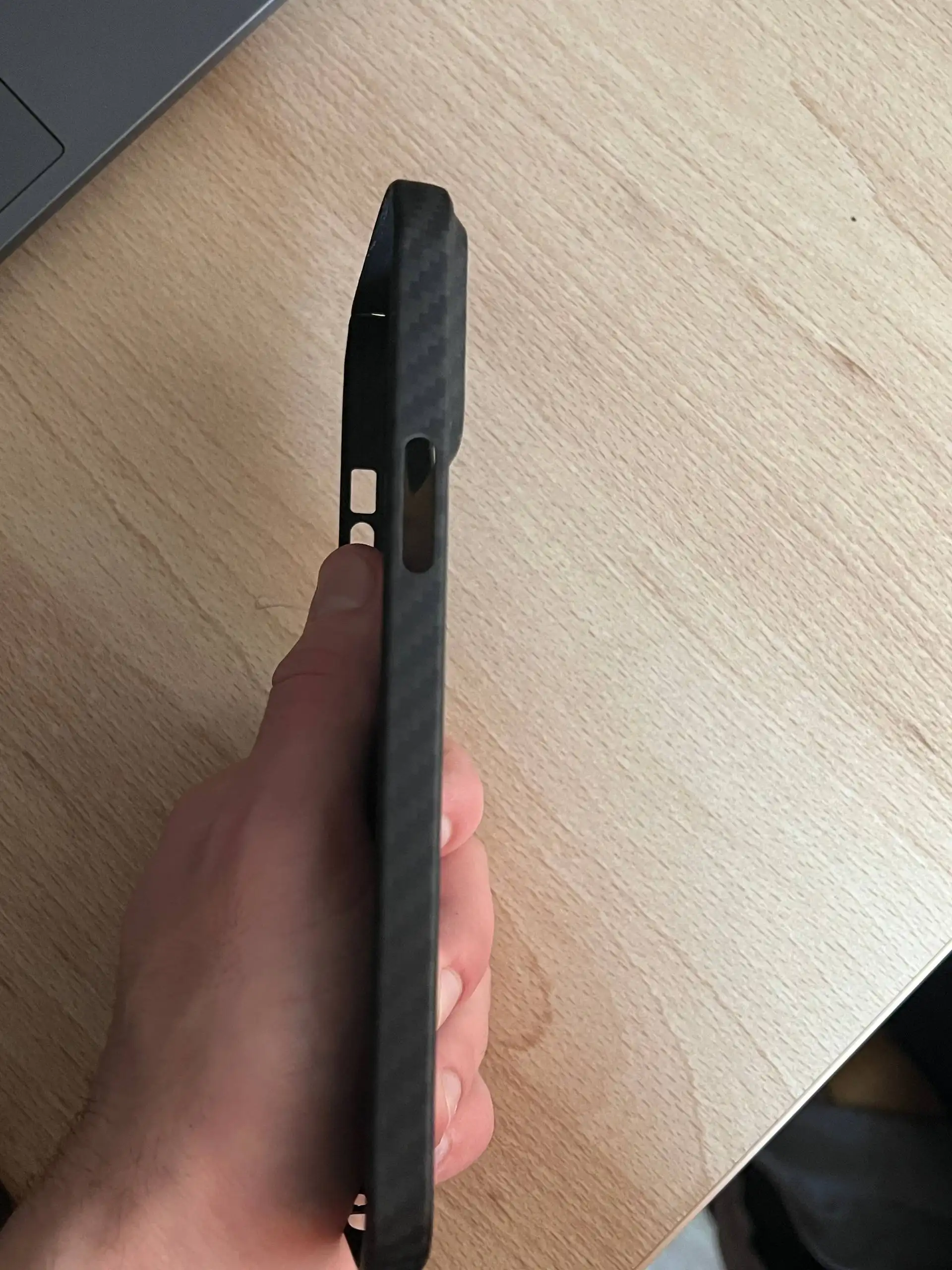 Продам карбон чехол на Iphone 13 Pro Max - Аксессуары для телефонов (Электроника) в Москва