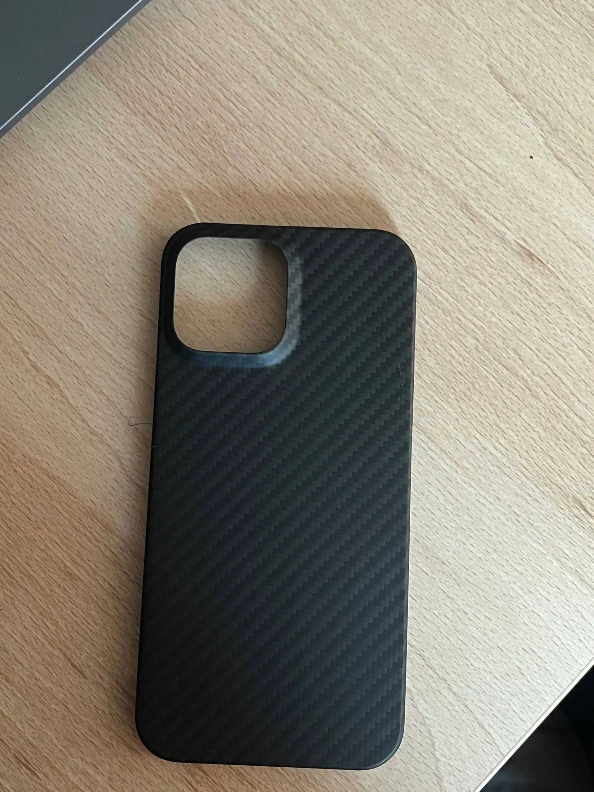 Продам карбон чехол на Iphone 13 Pro Max - Аксессуары для телефонов (Электроника) в Москва