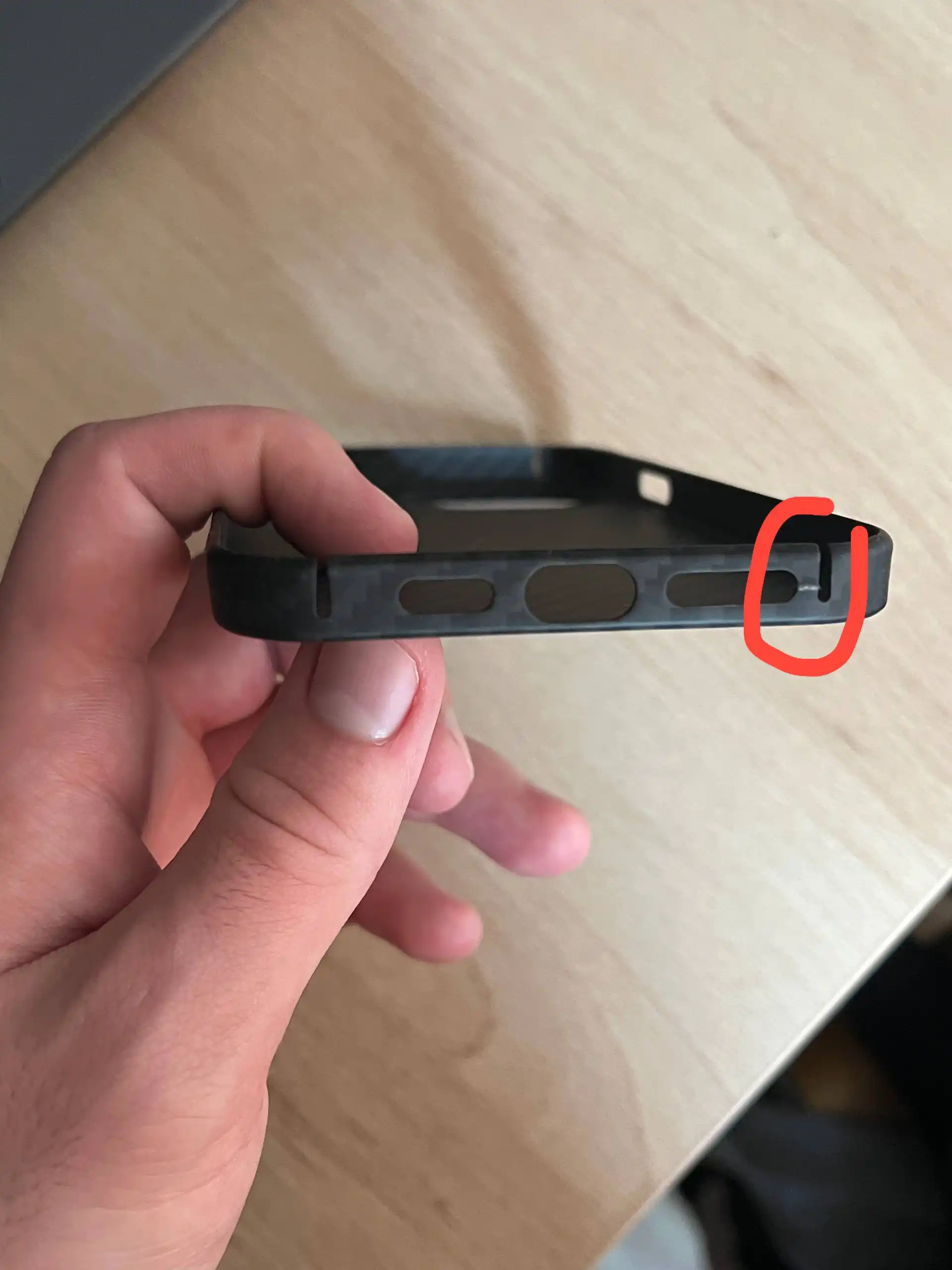 Продам карбон чехол на Iphone 13 Pro Max - Аксессуары для телефонов (Электроника) в Москва