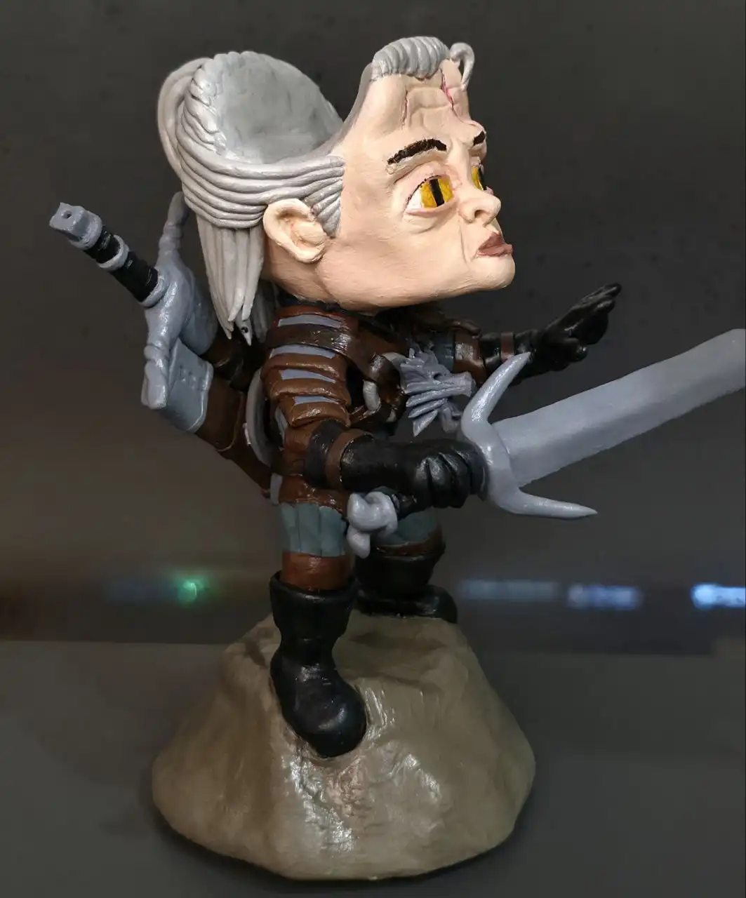 Авторская фигурка Ведьмака ручной работы - Рукоделие/Хендмейд (Хобби и отдых) в Москва