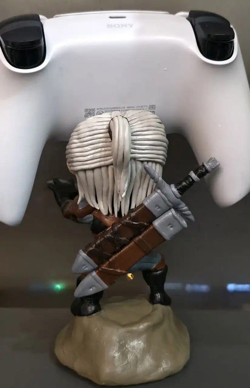 Авторская фигурка Ведьмака ручной работы - Рукоделие/Хендмейд (Хобби и отдых) в Москва