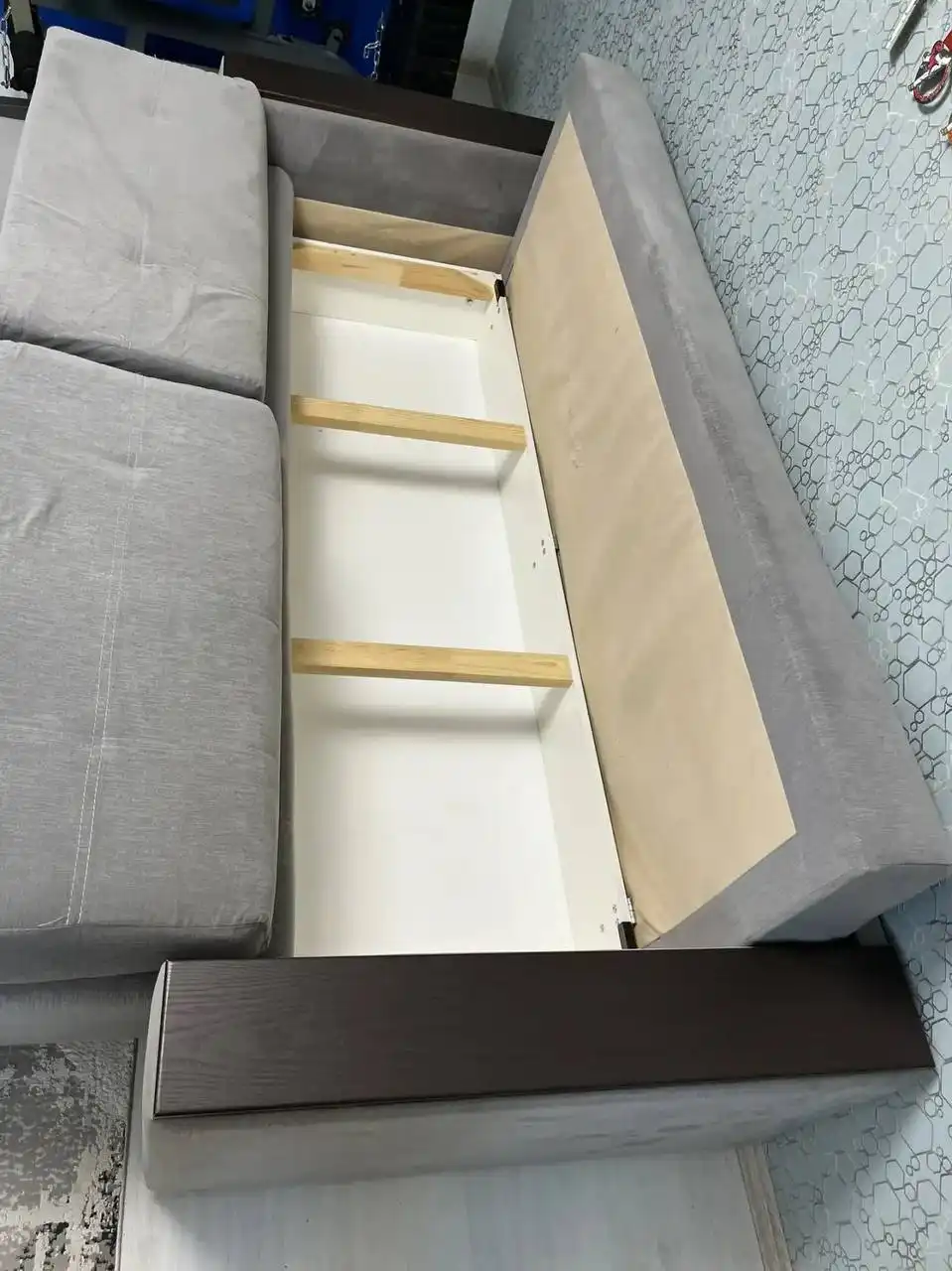 Диван Мадрид из Хофф в хорошем состоянии - Мебель (Для дома и дачи) в Москва