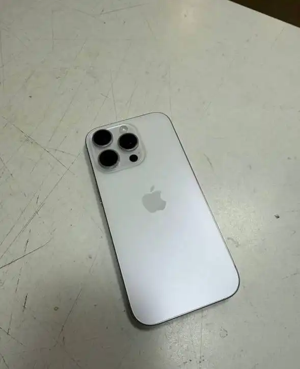 iPhone 16 Pro 128 ГБ White - Смартфоны и телефоны (Электроника) в Москва