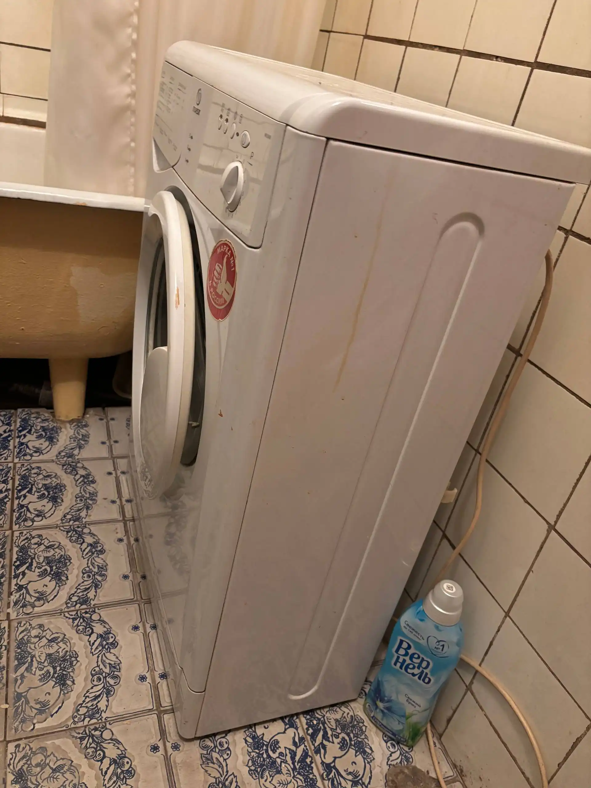 Продажа рабочей стиральной машины в хорошем состоянии - Барахолка в Москва