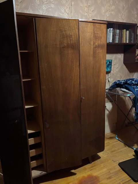 Шкаф для вещей отдам даром - Еда и напитки в Москва
