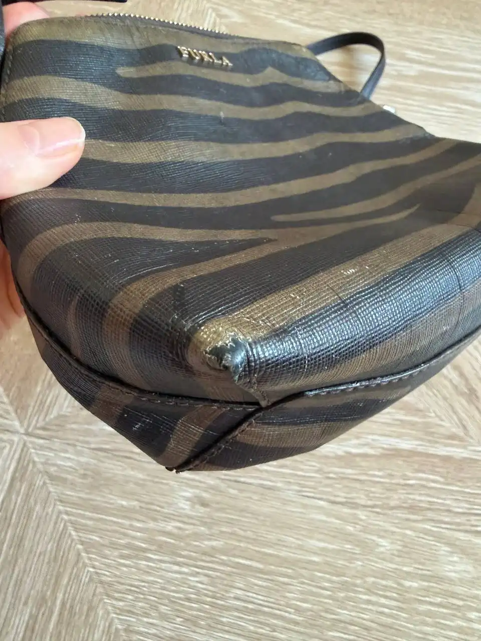 Продам сумочку Furla Б/у - Аксессуары (Барахолка) в Москва